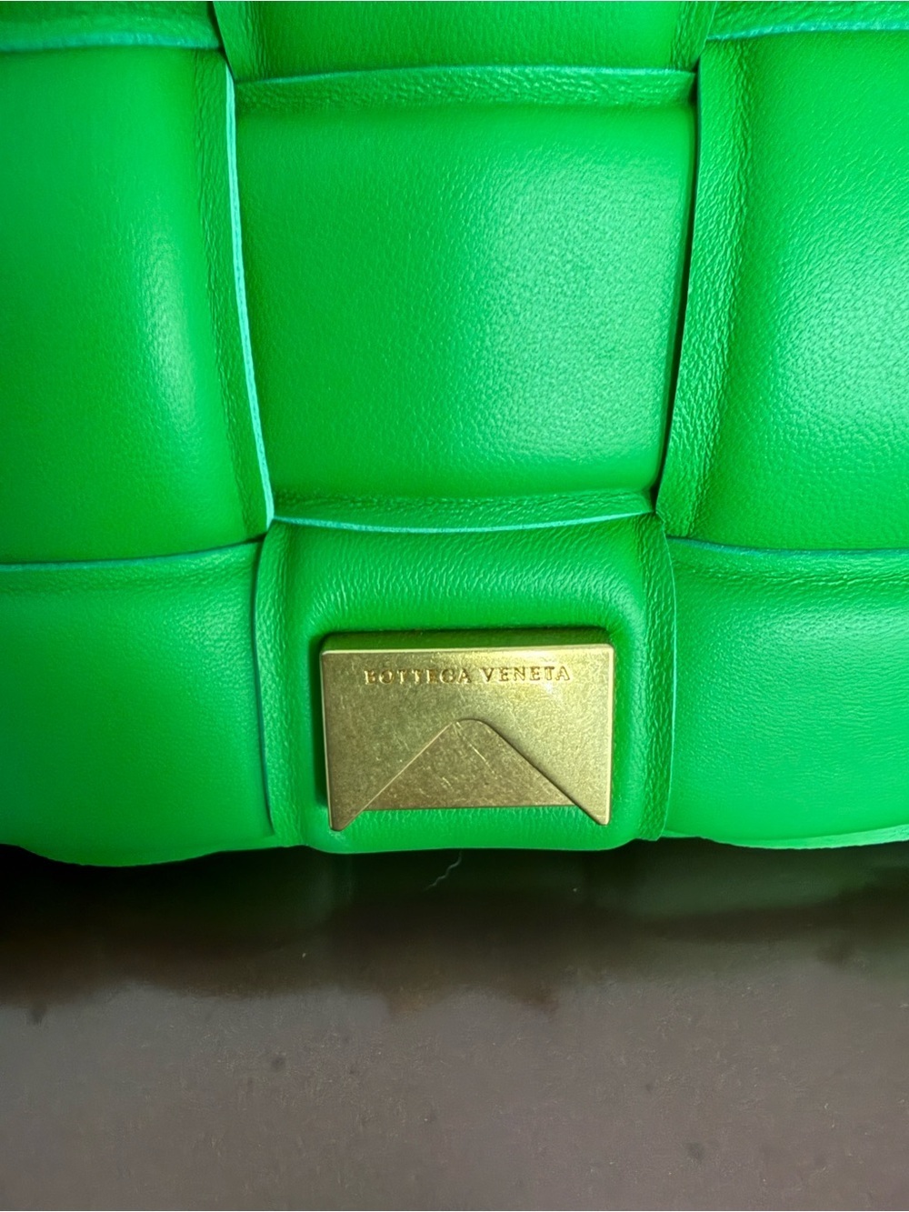 Bottega Veneta Chain Cassette Green Quilted Shoulder Bag with Gold Chain - Picture 4 of 10